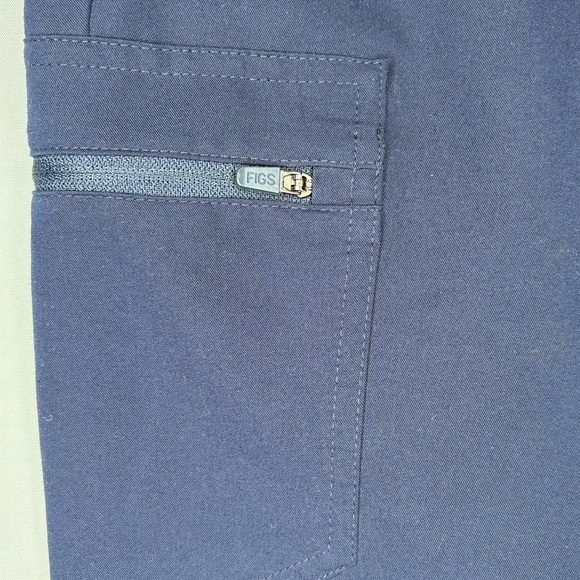 FIGS- Navy Zamora Jogger Scrub Pants | Size: XS - Picture 4 of 10